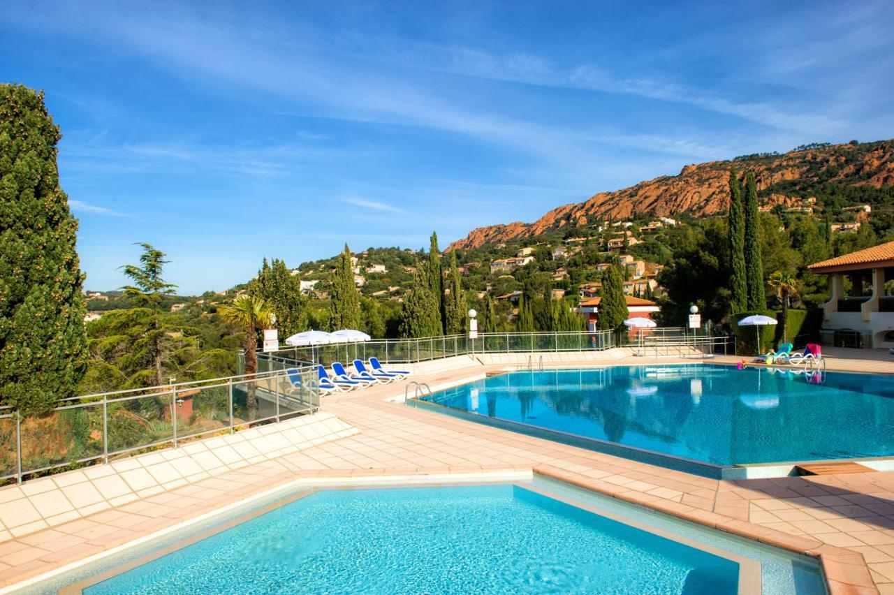 Village Club Les Mas De L'Esterel Saint-Raphaël Exteriör bild