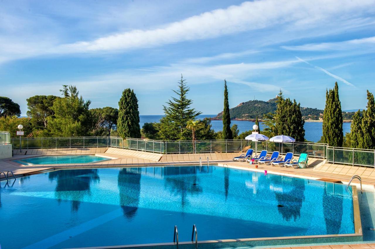 Village Club Les Mas De L'Esterel Saint-Raphaël Exteriör bild
