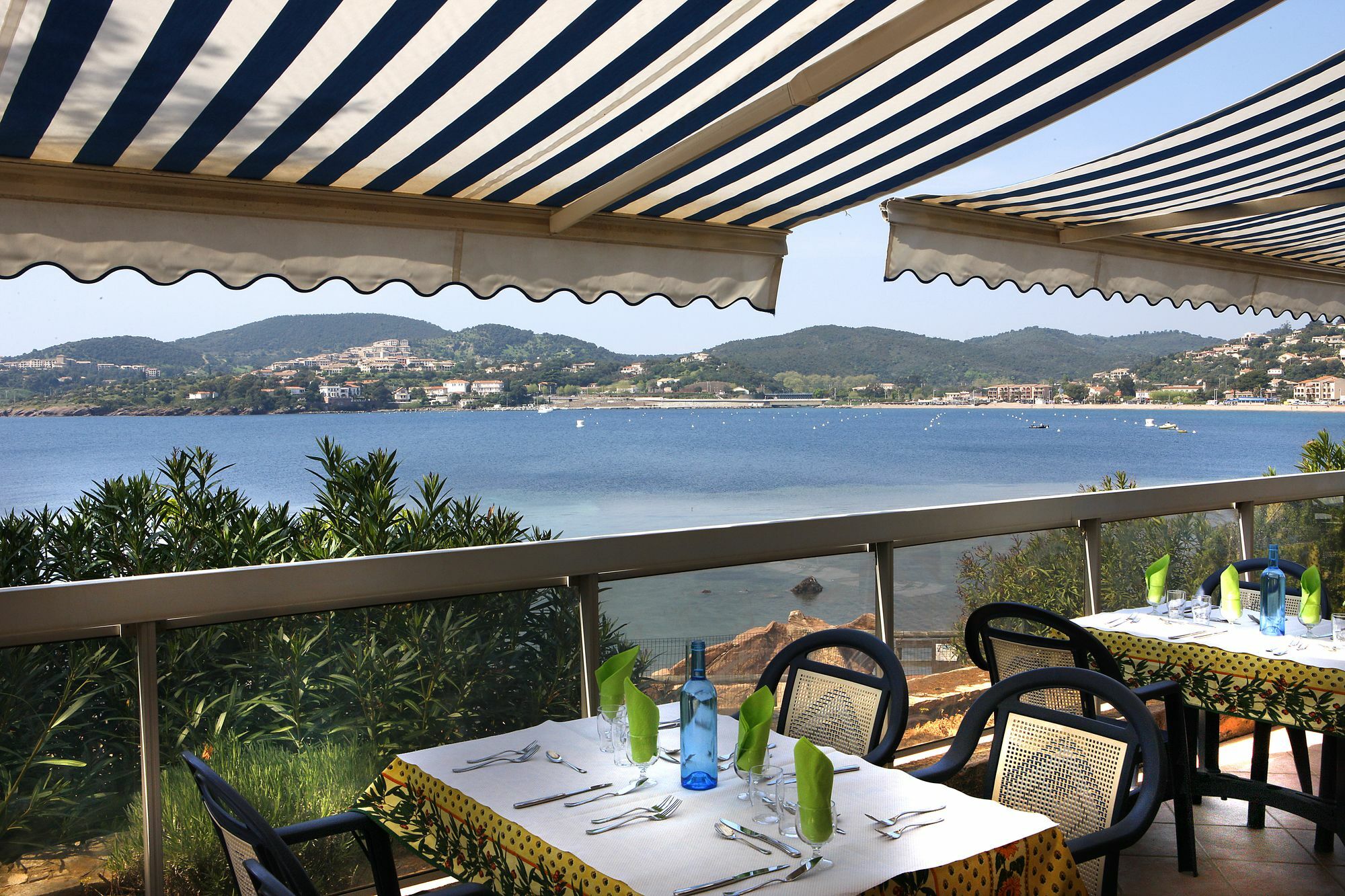 Village Club Les Mas De L'Esterel Saint-Raphaël Exteriör bild