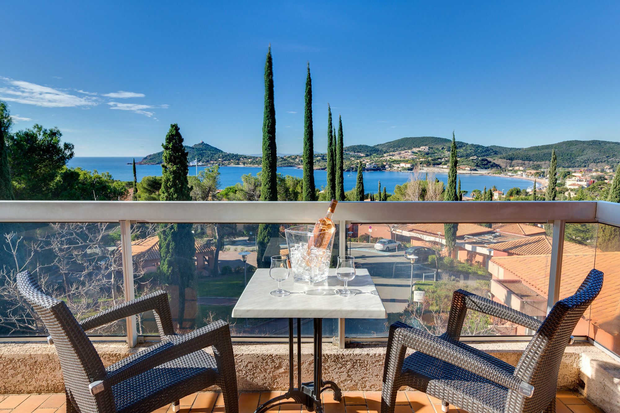 Village Club Les Mas De L'Esterel Saint-Raphaël Exteriör bild
