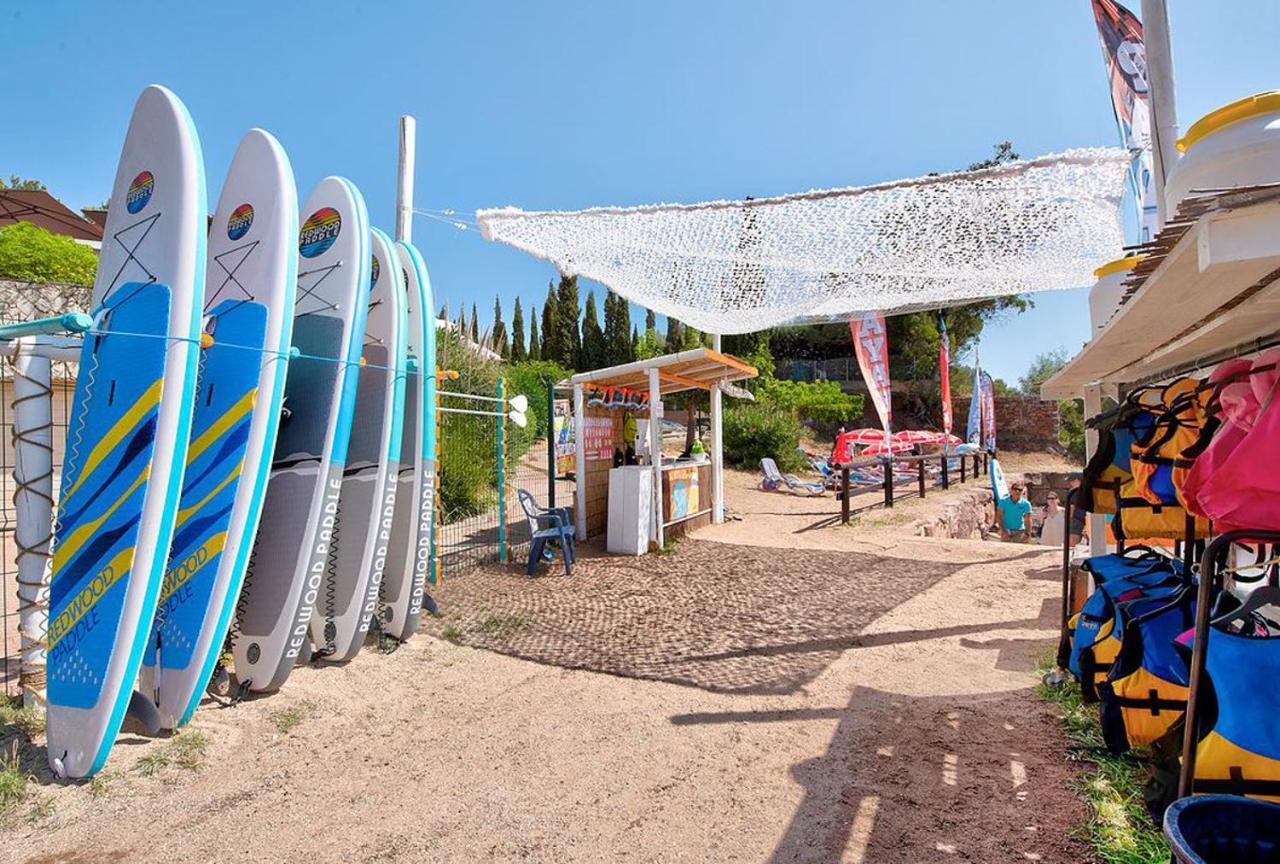Village Club Les Mas De L'Esterel Saint-Raphaël Exteriör bild