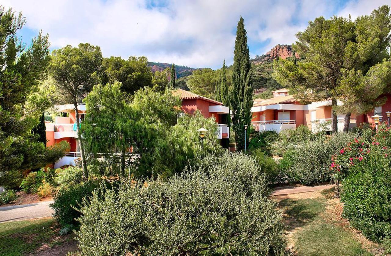 Village Club Les Mas De L'Esterel Saint-Raphaël Exteriör bild