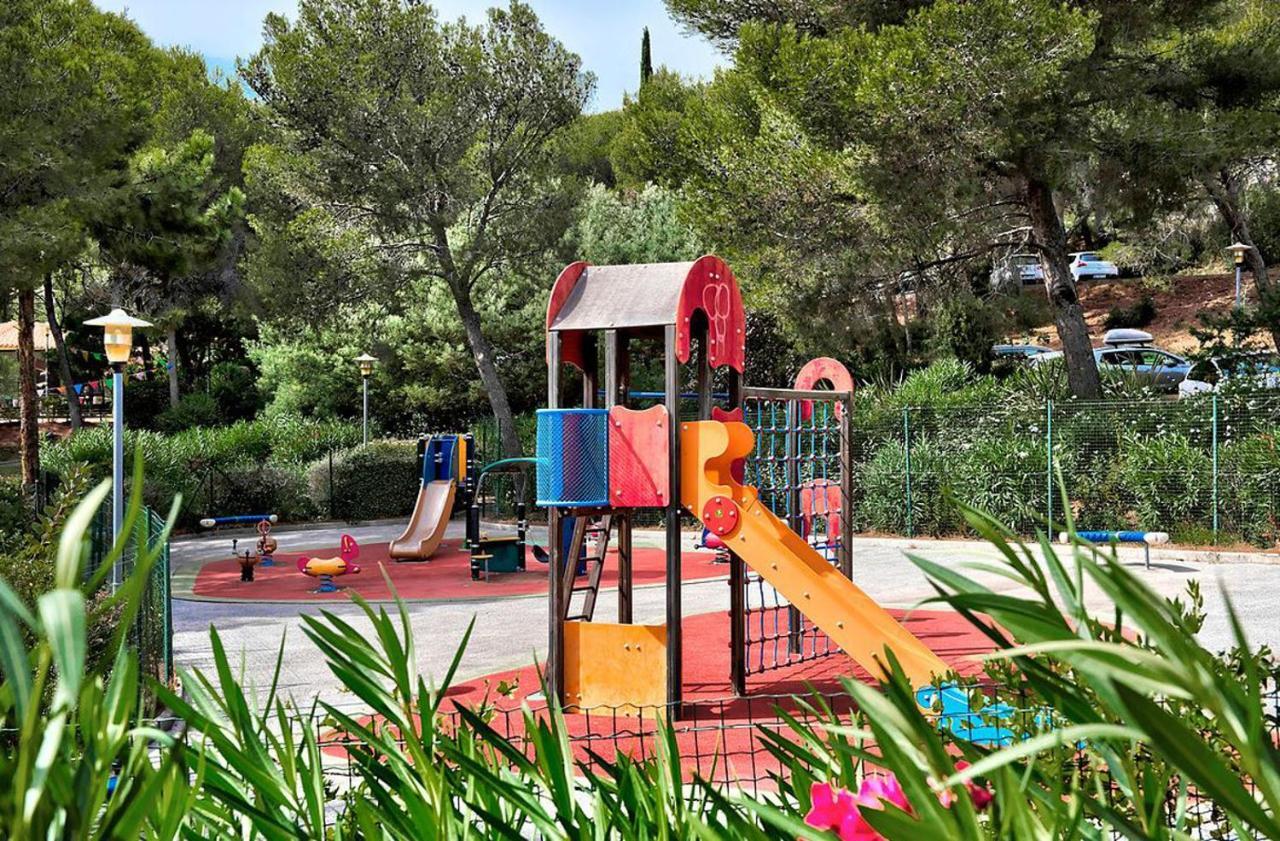 Village Club Les Mas De L'Esterel Saint-Raphaël Exteriör bild